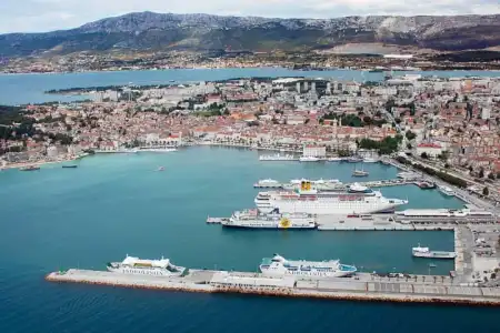 Split Ferry Port: Complete Guide to Transfers, Schedules & Island Connections (2026)