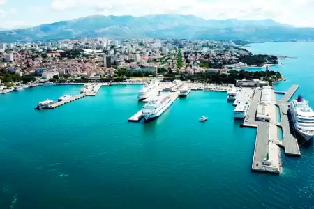 Split Ferry Port